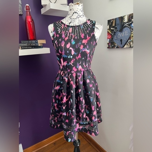 7 for $30 Apt. 9 Dress - Picture 1 of 9